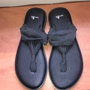 Sanok Sandal